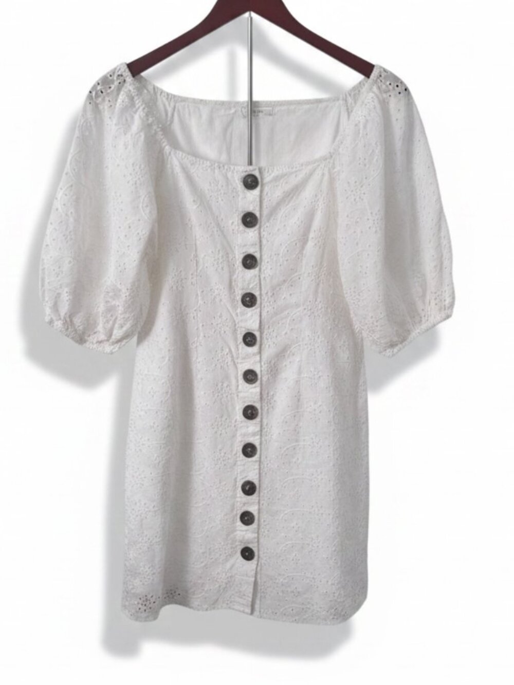 Sage The Label White Eyelet Button‑Front Dress – Puff Sleeve – Medium